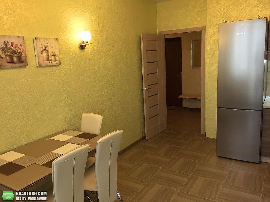 Rent out 2-room apartment. Киев,  Мельникова — photo 7