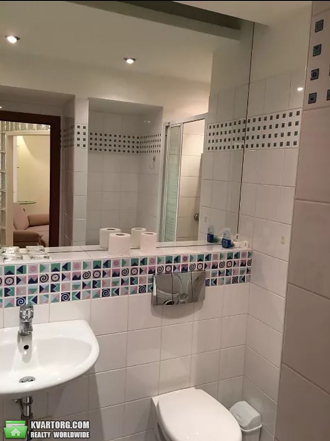 Rent out 2-room apartment. Киев,  Шелковичная — photo 8