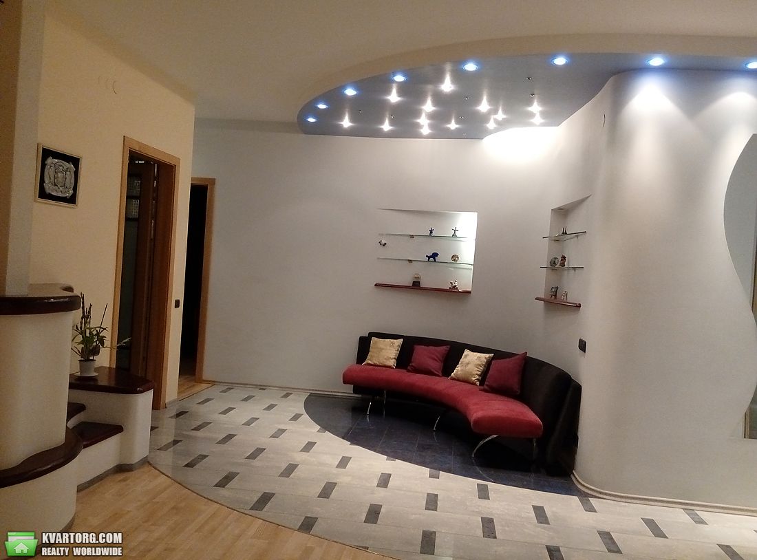 Rent out 3-room apartment. Киев,  Ковпака — photo 2