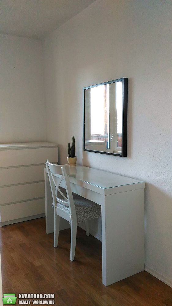 Rent out 3-room apartment. Киев,  Прилужная — photo 4