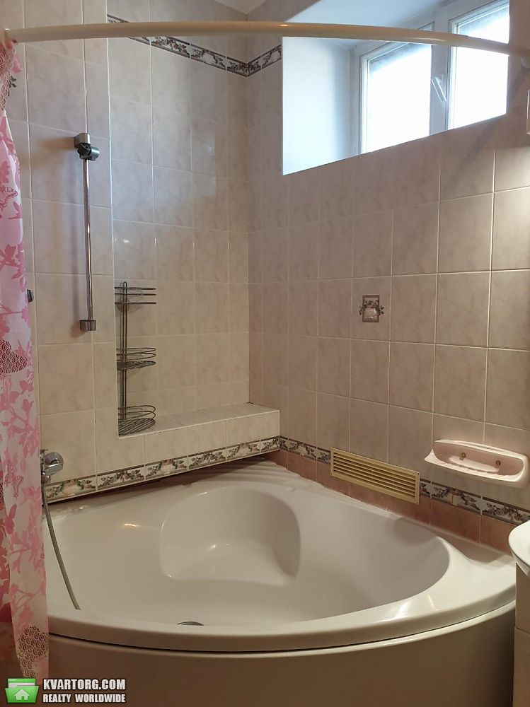 Rent out 3-room apartment. Киев,  Шевченко бул — photo 4