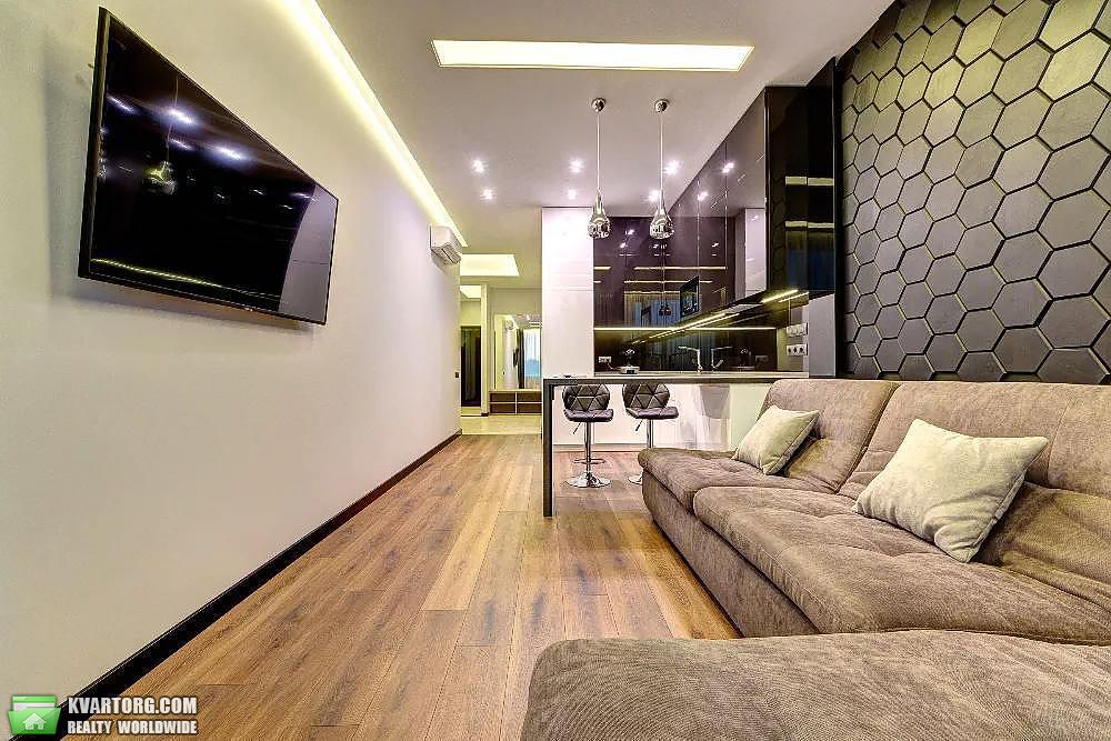 Rent out 2-room apartment. Киев, Деловая — photo 9