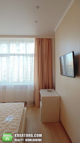 Rent out 2-room apartment. Киев,  Глубочицкая — photo 6