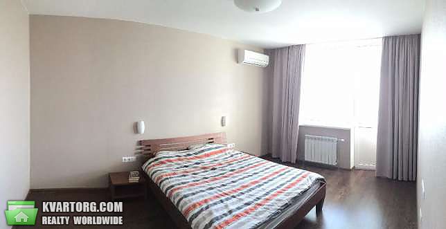 Rent out 2-room apartment. Киев,  Чавдар — photo 1