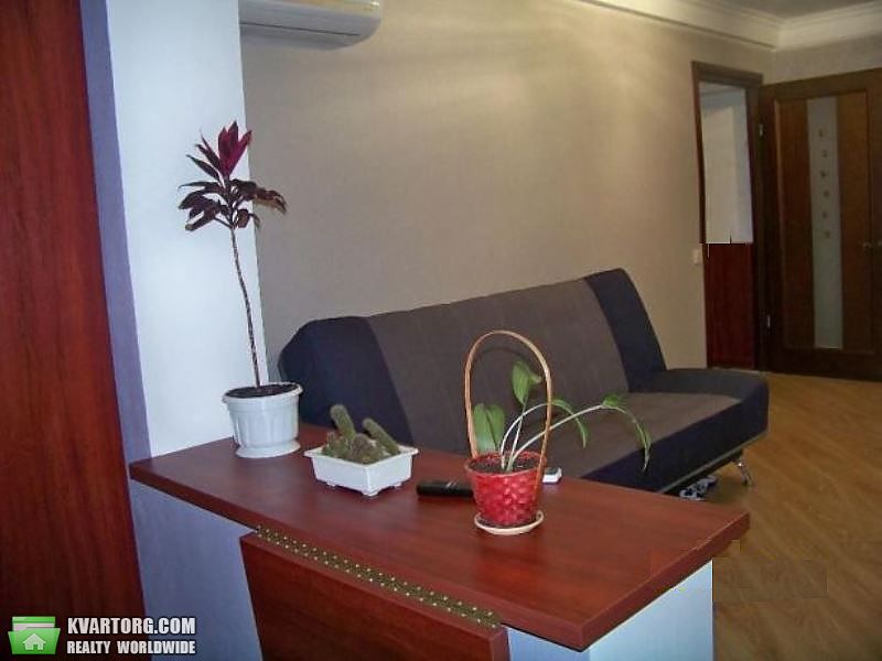 Sell 2-room apartment. Киев, просп. Соборности — photo 1