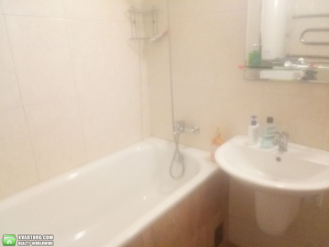 Rent out 2-room apartment. Киев, Дмитриевская — photo 9