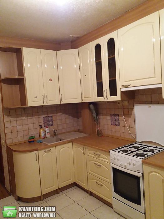 Rent out 3-room apartment. Киев,  Героев Днепра — photo 1