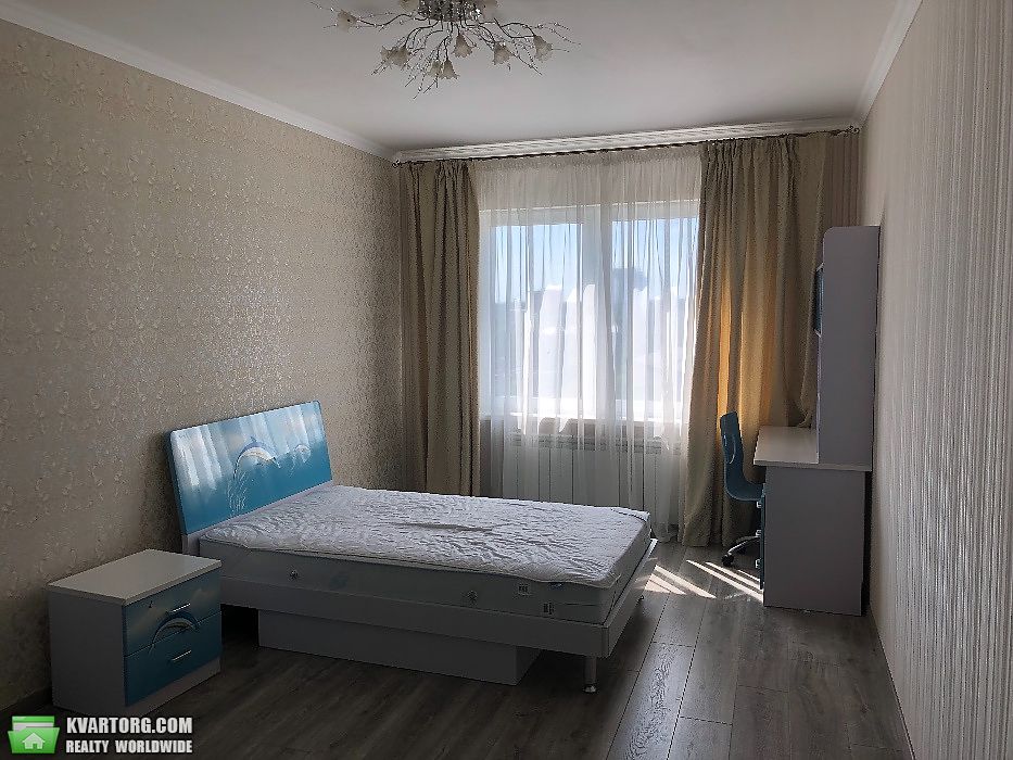 Rent out 3-room apartment. Киев,  Трутенко — photo 6