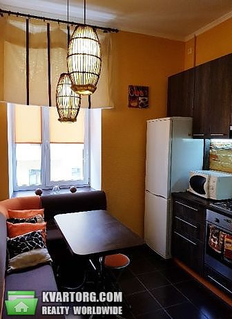 Rent out 1-room apartment. Киев,  Франко — photo 4