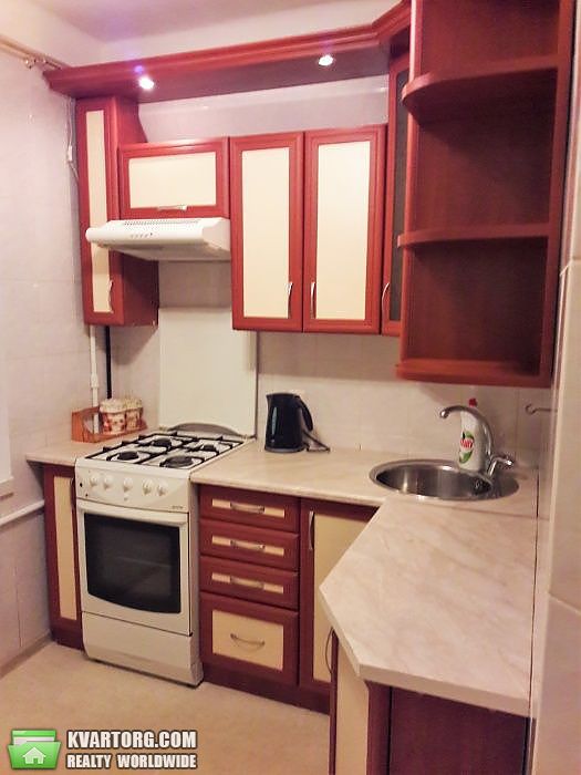 Rent out 2-room apartment. Киев,  Ромена Роллана бул — photo 1