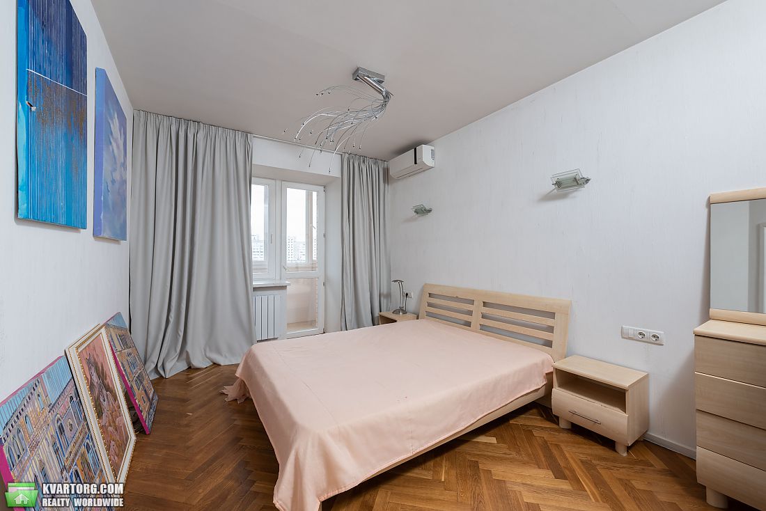 Rent out 2-room apartment. Киев,  Срибнокильская — photo 3