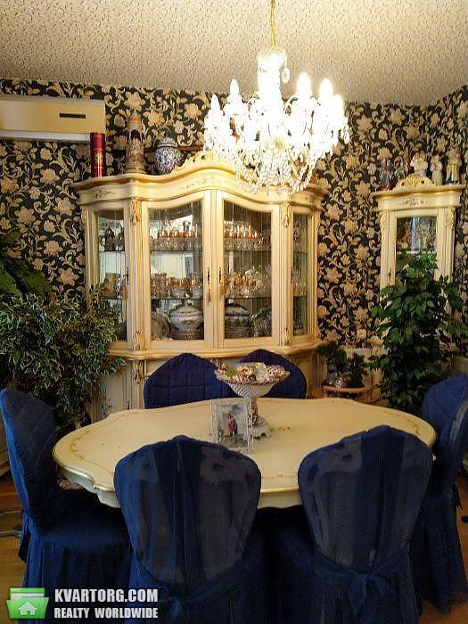 Sell 3-room apartment. Киев,  Владимирская — photo 1