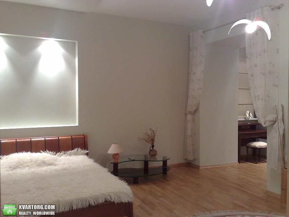 Rent out 3-room apartment. Киев,  Антоновича — photo 4