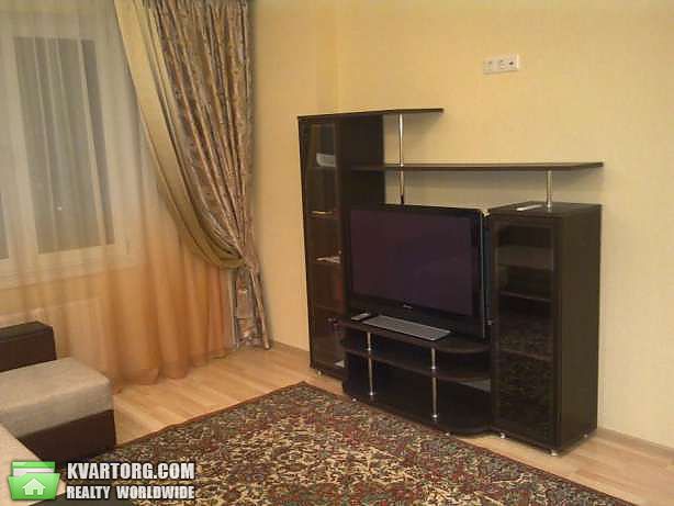 Rent out 1-room apartment. Киев,  Черновола — photo 1