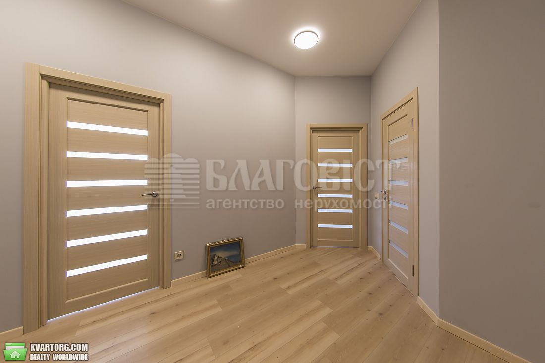 Rent out 2-room apartment. Киев,  Саперное поле — photo 8