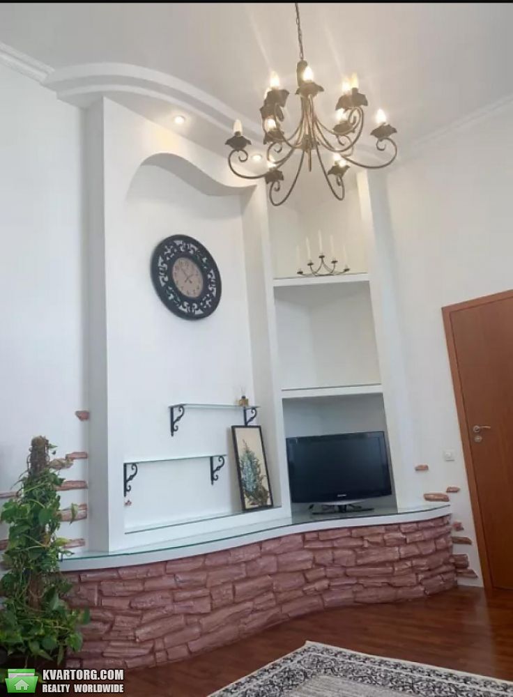 Rent out 2-room apartment. Киев,  Лютеранская — photo 1