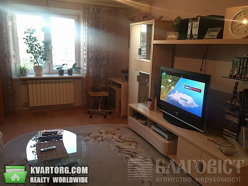 Sell 3-room apartment. Киев, Святошинская пл — photo 2