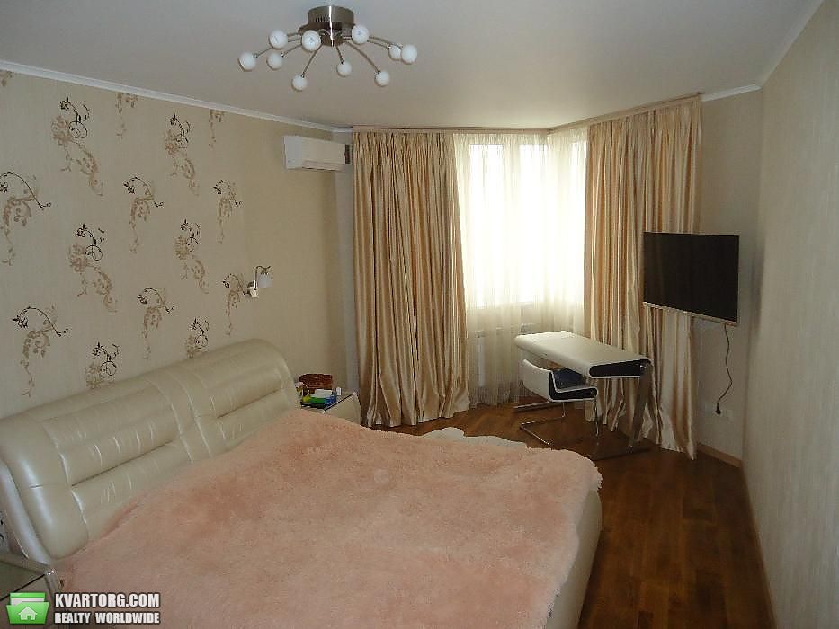 Sell 3-room apartment. Киев,  Срибнокильская — photo 2