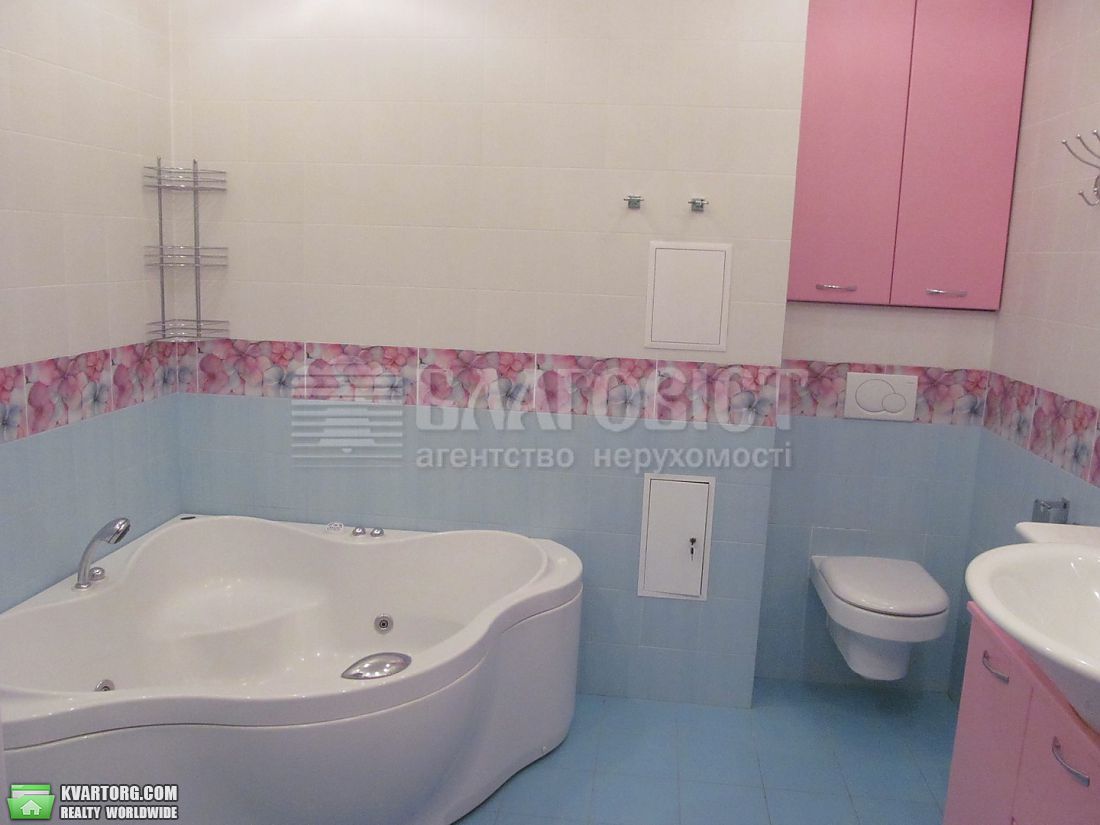 Rent out 3-room apartment. Киев,  Старонаводницкая — photo 1