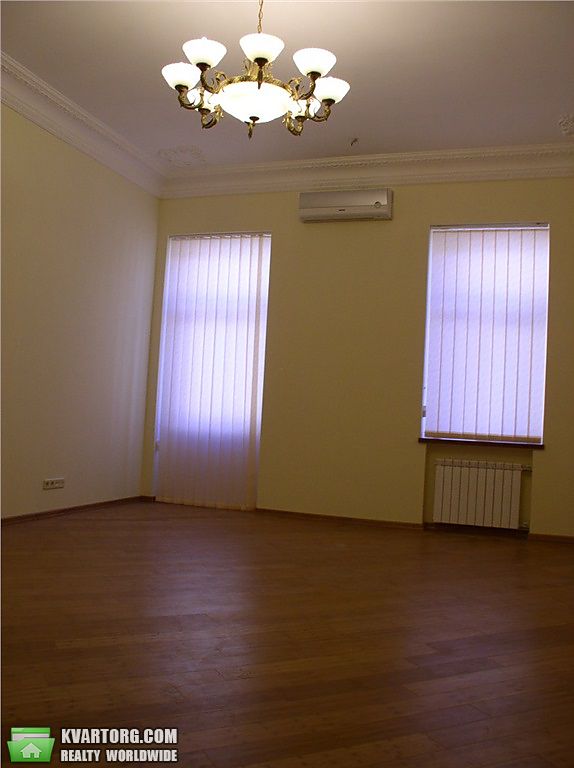 Rent out office. Киев, ул. Лютеранская — photo 1