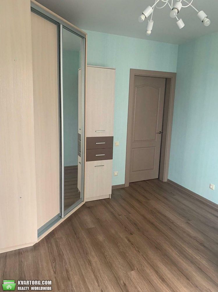 Sell 3-room apartment. Киев,  Милославская — photo 4