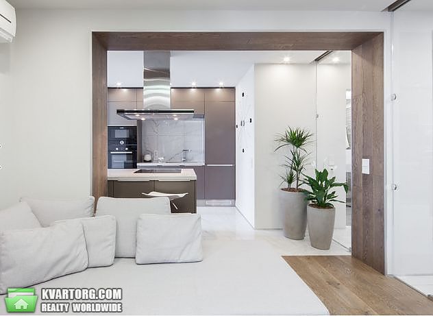 Rent out 2-room apartment. Киев, Евгения Коновальца — photo 5