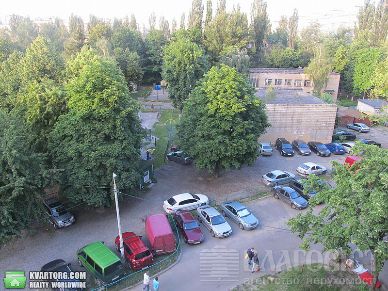 Sell 3-room apartment. Киев,  Зодчих — photo 4