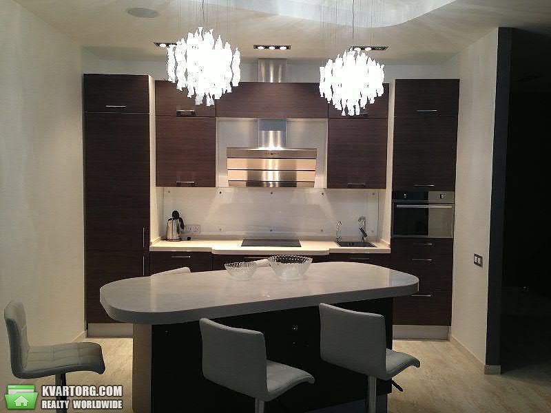 Rent out 2-room apartment. Киев,  Гончара — photo 1
