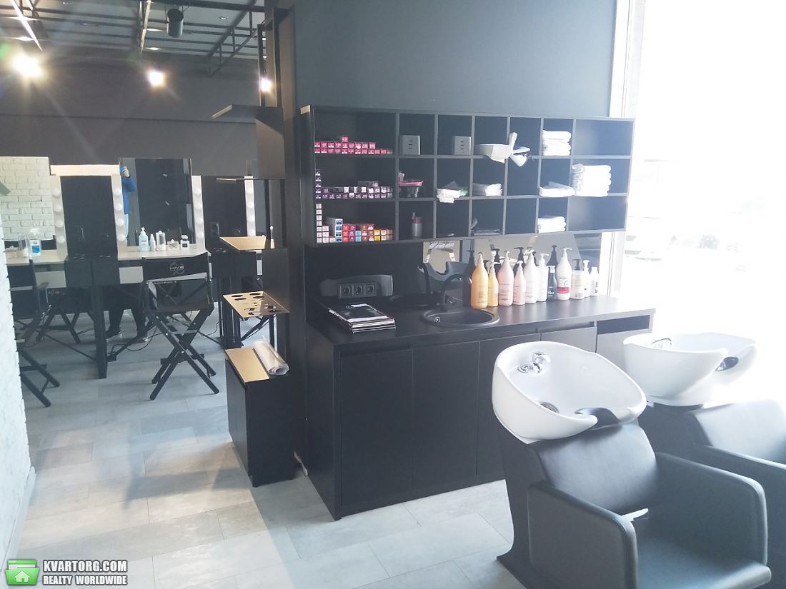 Rent out office. Киев,  Бажана — photo 1