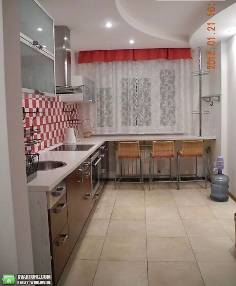 Rent out 2-room apartment. Киев,  Пушиной феодори — photo 2