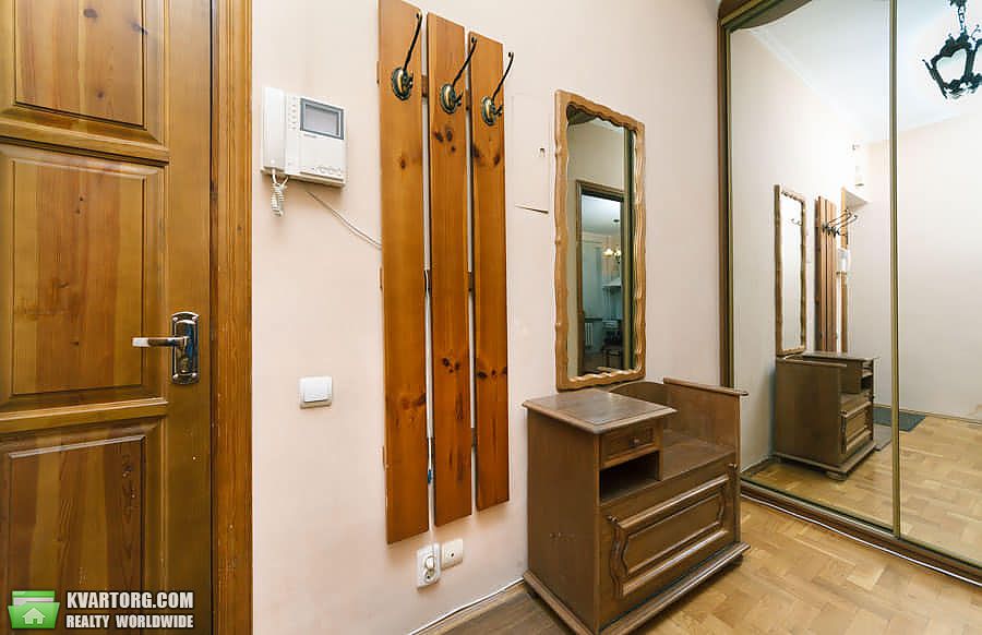 Rent out 2-room apartment. Киев,  Институтская — photo 7