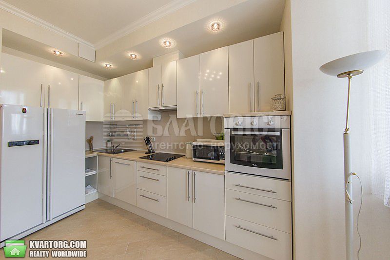 Rent out 2-room apartment. Киев,  Щорса — photo 7