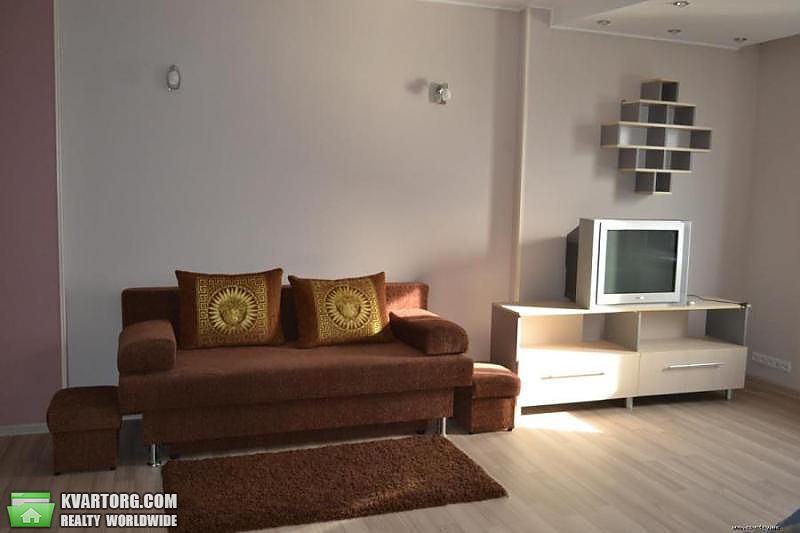 Rent out 1-room apartment. Киев,  Ревуцкого — photo 3