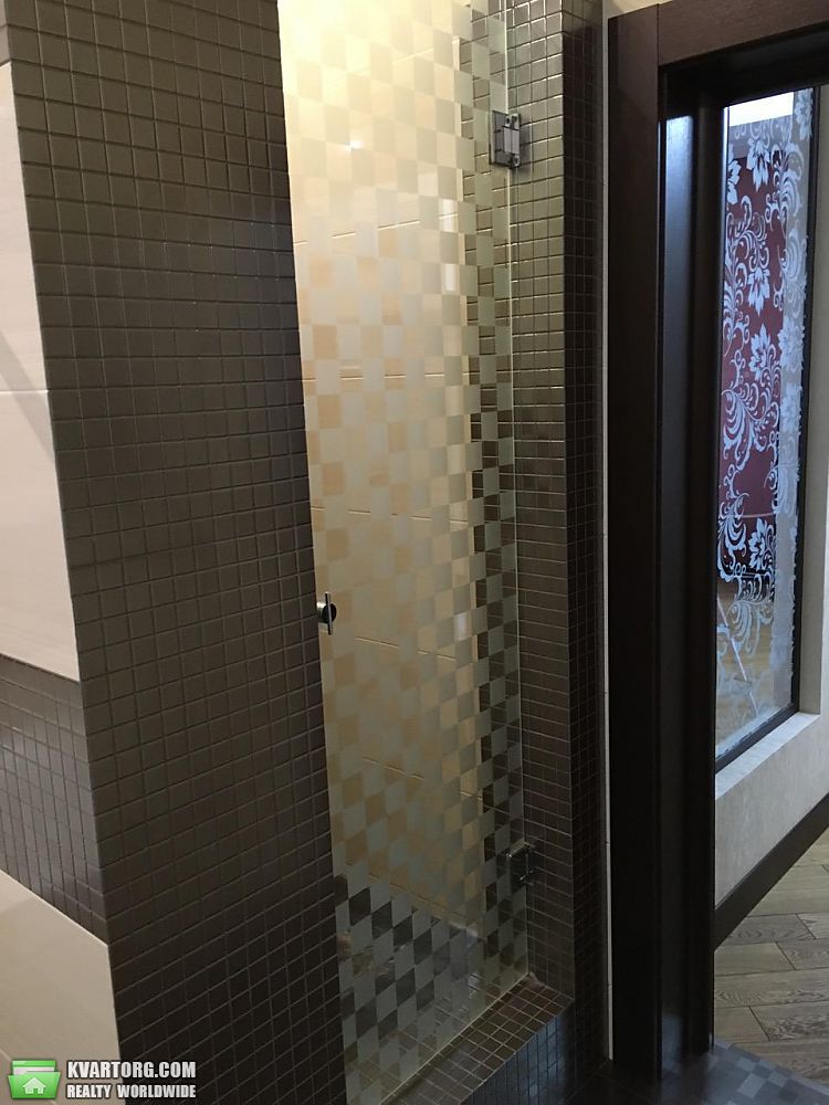 Rent out 2-room apartment. Киев, Леси Украинки бул — photo 8