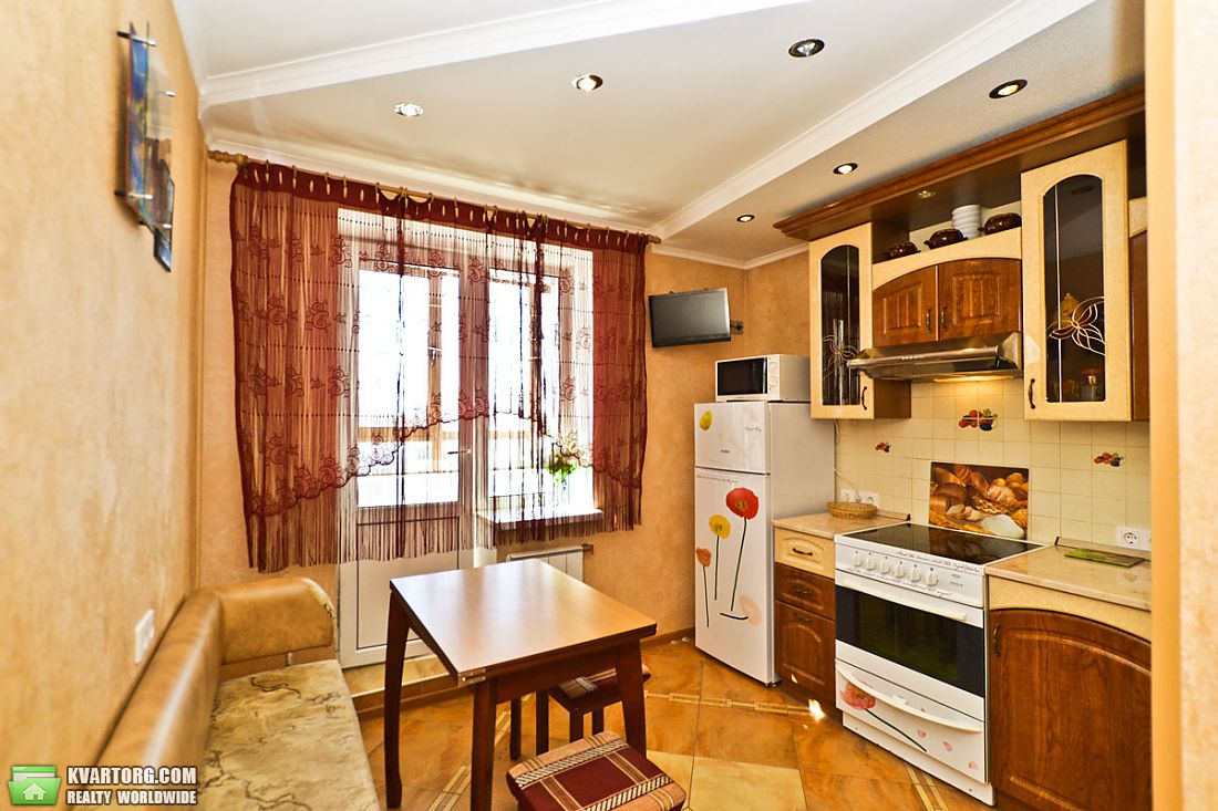 Rent out 1-room apartment. Харьков, Людвига Свободы — photo 1