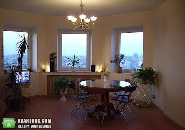 Sell 4-room apartment. Киев,  Клиническая — photo 4