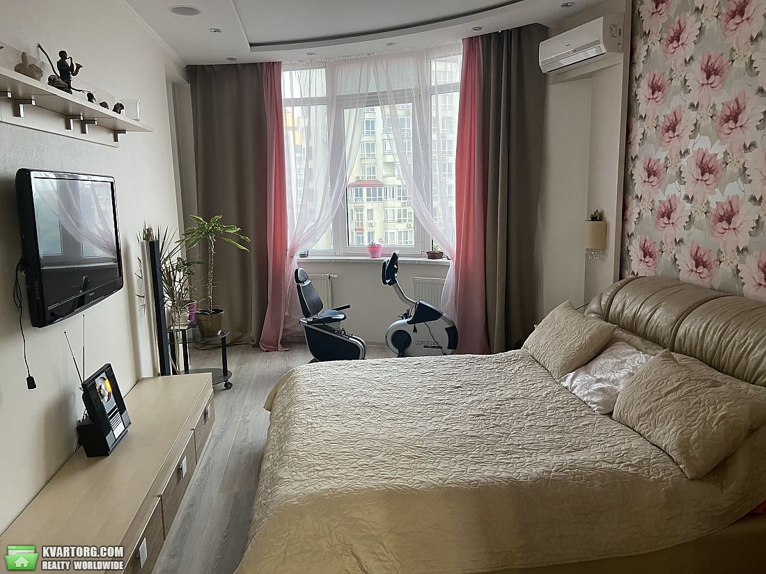 Rent out 2-room apartment. Киев,  Механизаторов — photo 4