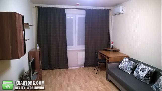 Rent out 1-room apartment. Киев,  Урловская — photo 4