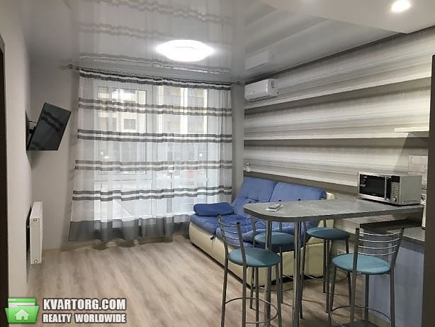 Rent out 1-room apartment. Киев, Маршал Конева — photo 3