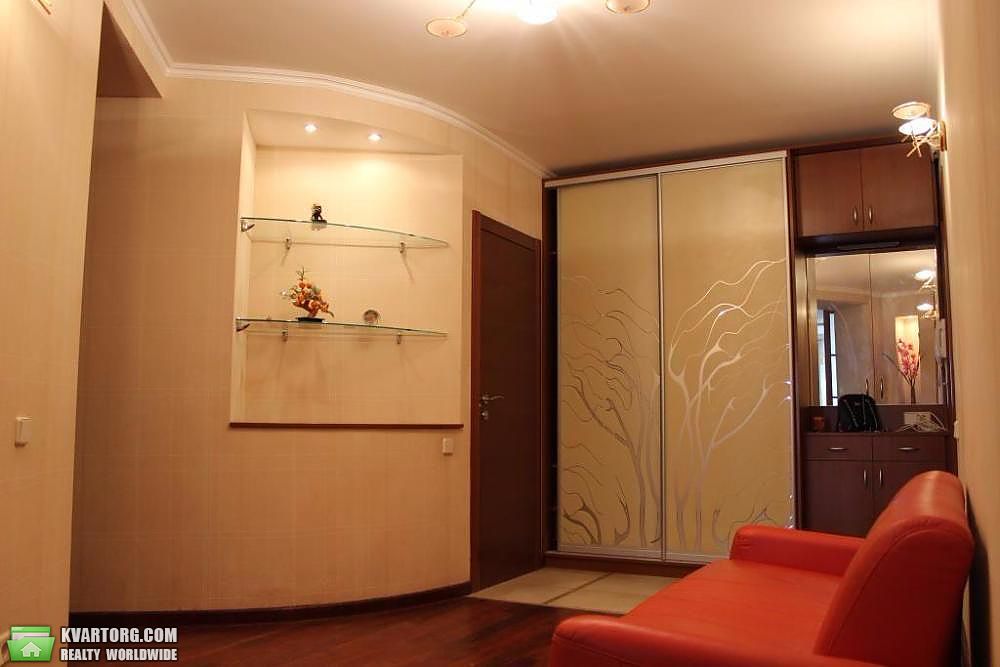 Rent out 3-room apartment. Киев,  Краснова — photo 5