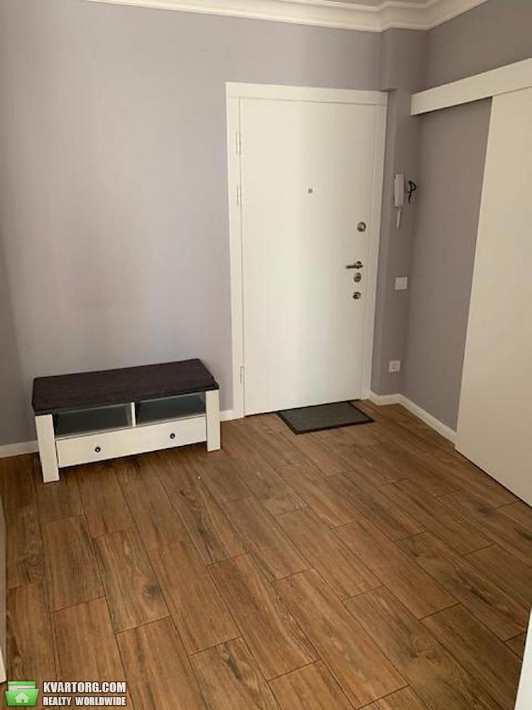 Rent out 2-room apartment. Киев,  Эрнста — photo 8