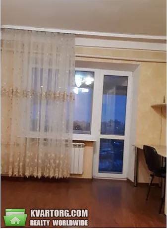 Rent out 1-room apartment. Киев,  Овручская — photo 1