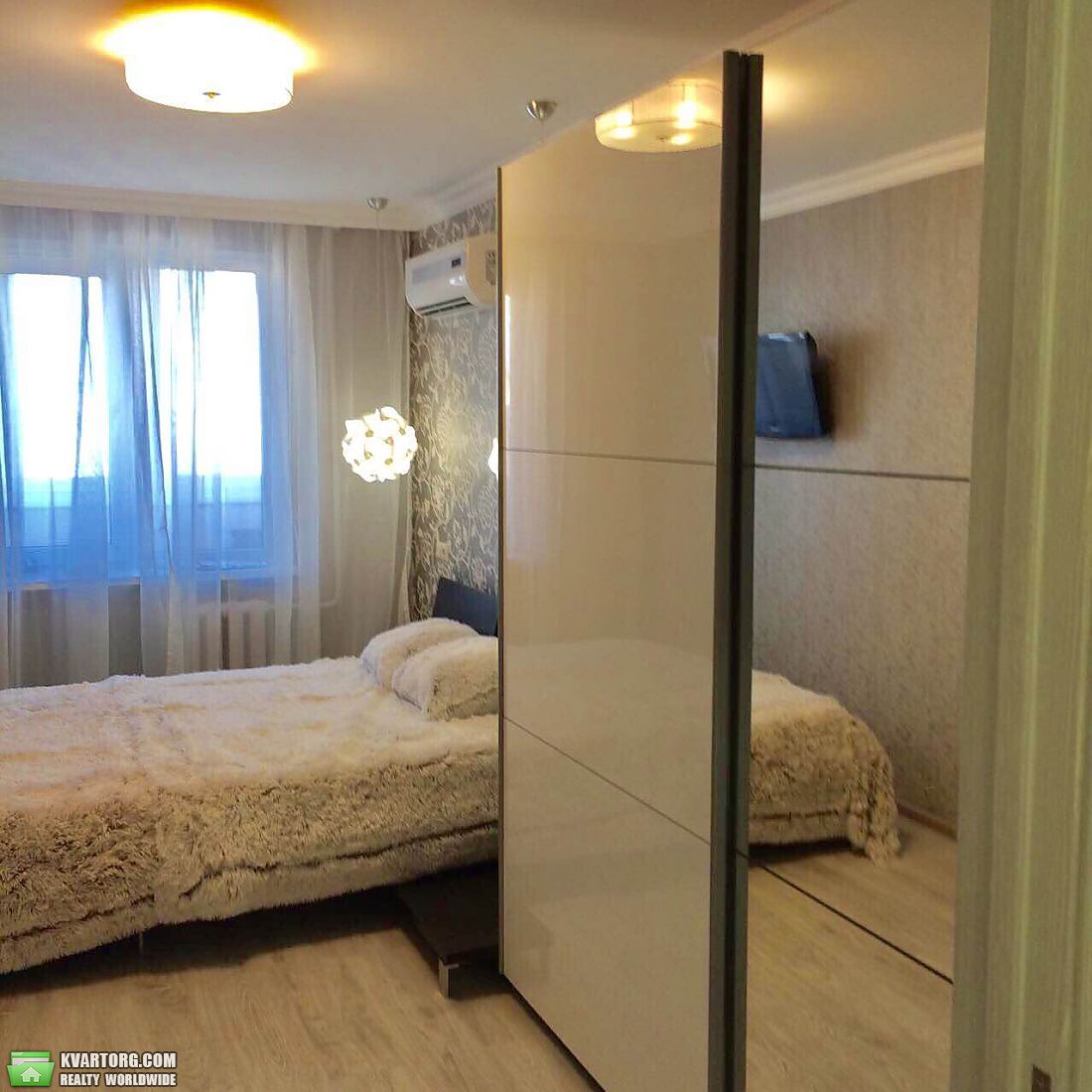 Rent out 2-room apartment. Киев,  Голосеевская — photo 3