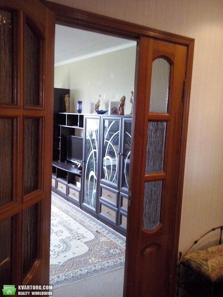 Sell 4-room apartment. Киев,  Булаховского — photo 2