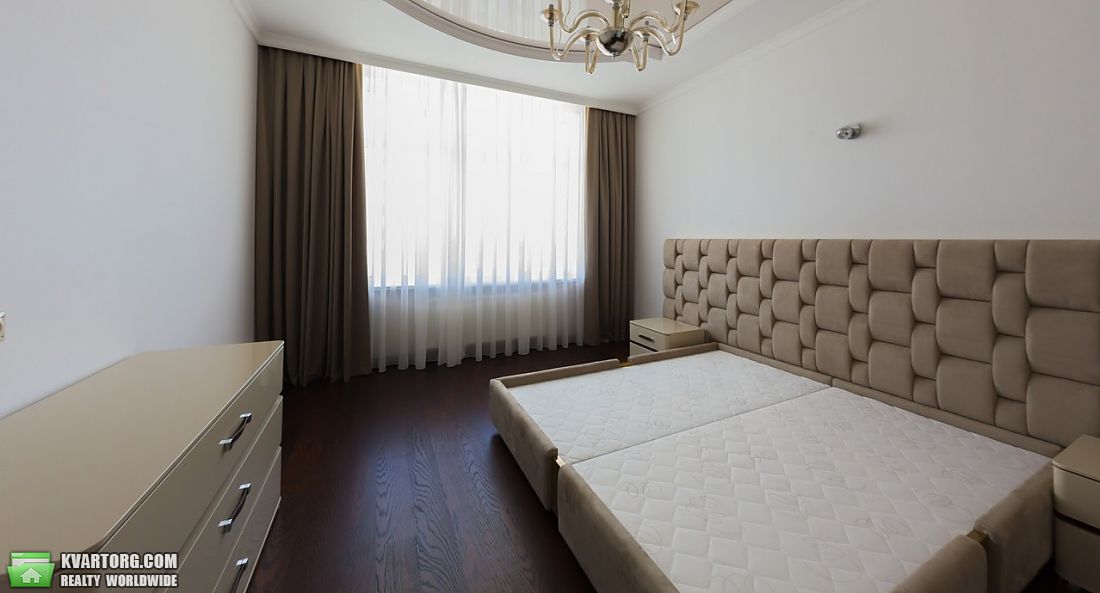 Sell 4-room apartment. Киев,  Драгомирова — photo 5