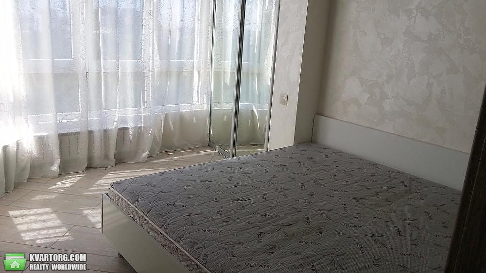 Rent out 2-room apartment. Киев, сикорского — photo 6