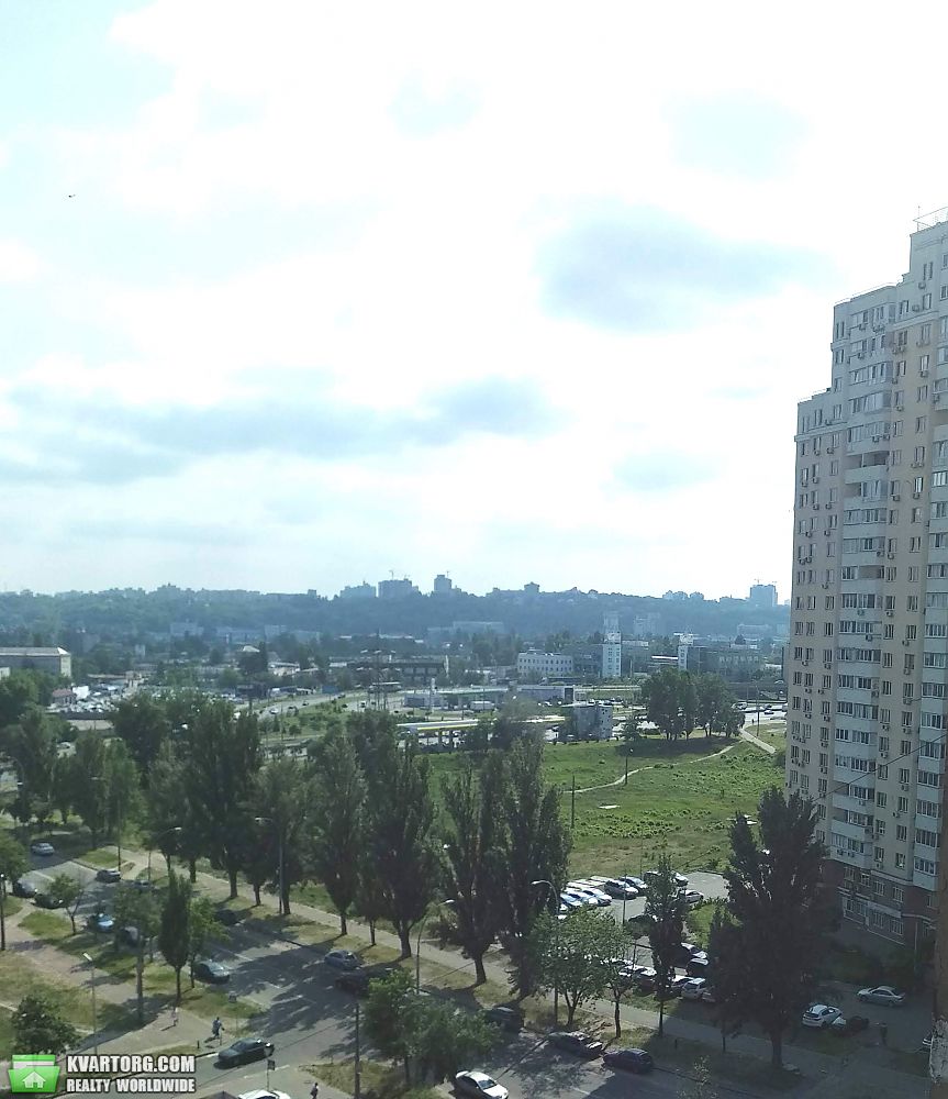 Rent out 2-room apartment. Киев, Иорданская — photo 9