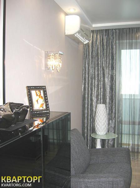 Sell 1-room apartment. Киев,  Драгоманова — photo 2