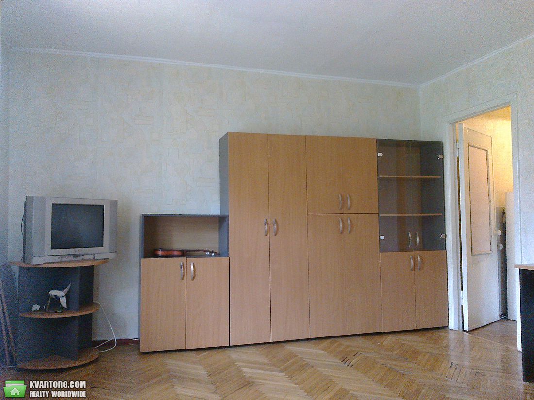 Rent out 1-room apartment. Киев, Лаврская — photo 6