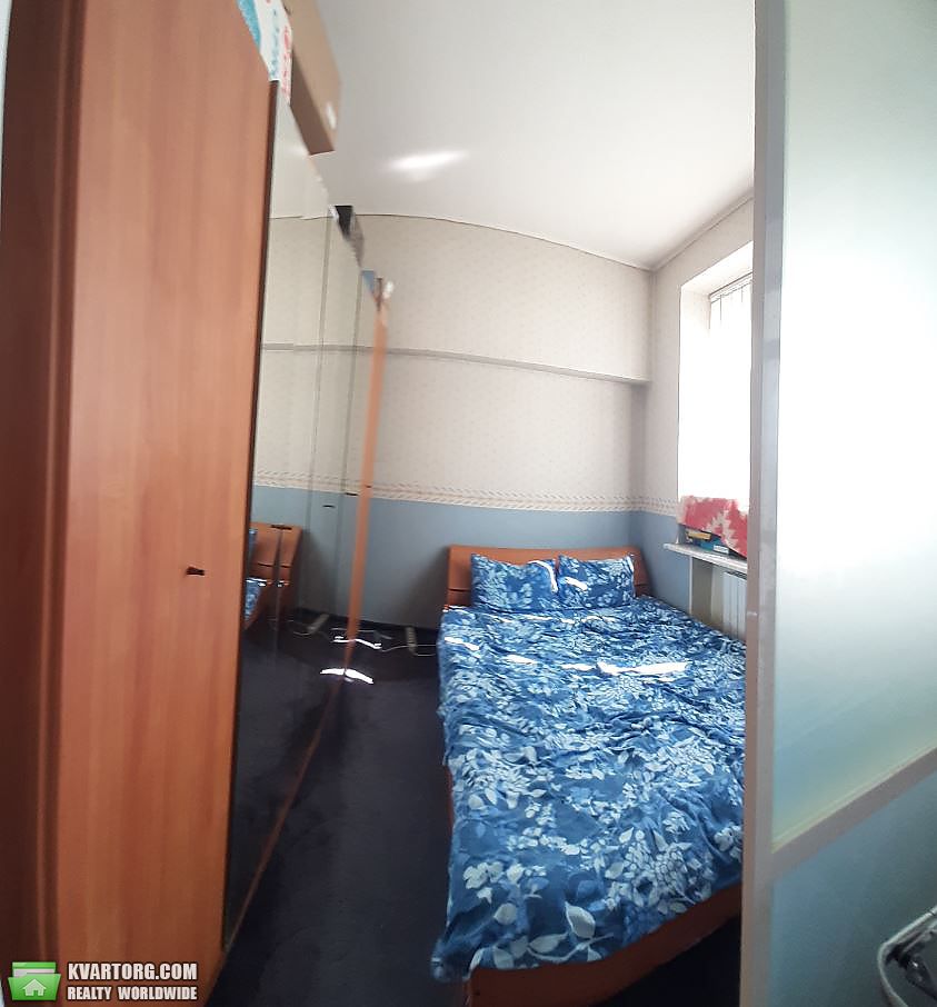 Rent out 2-room apartment. Киев,  Жилянская — photo 3